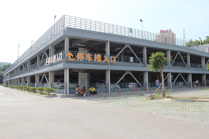福建厦门SM城市广场停车楼车位引导系统